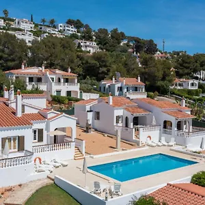 84 Est, Oest, Hébergement de vacances Son Bou