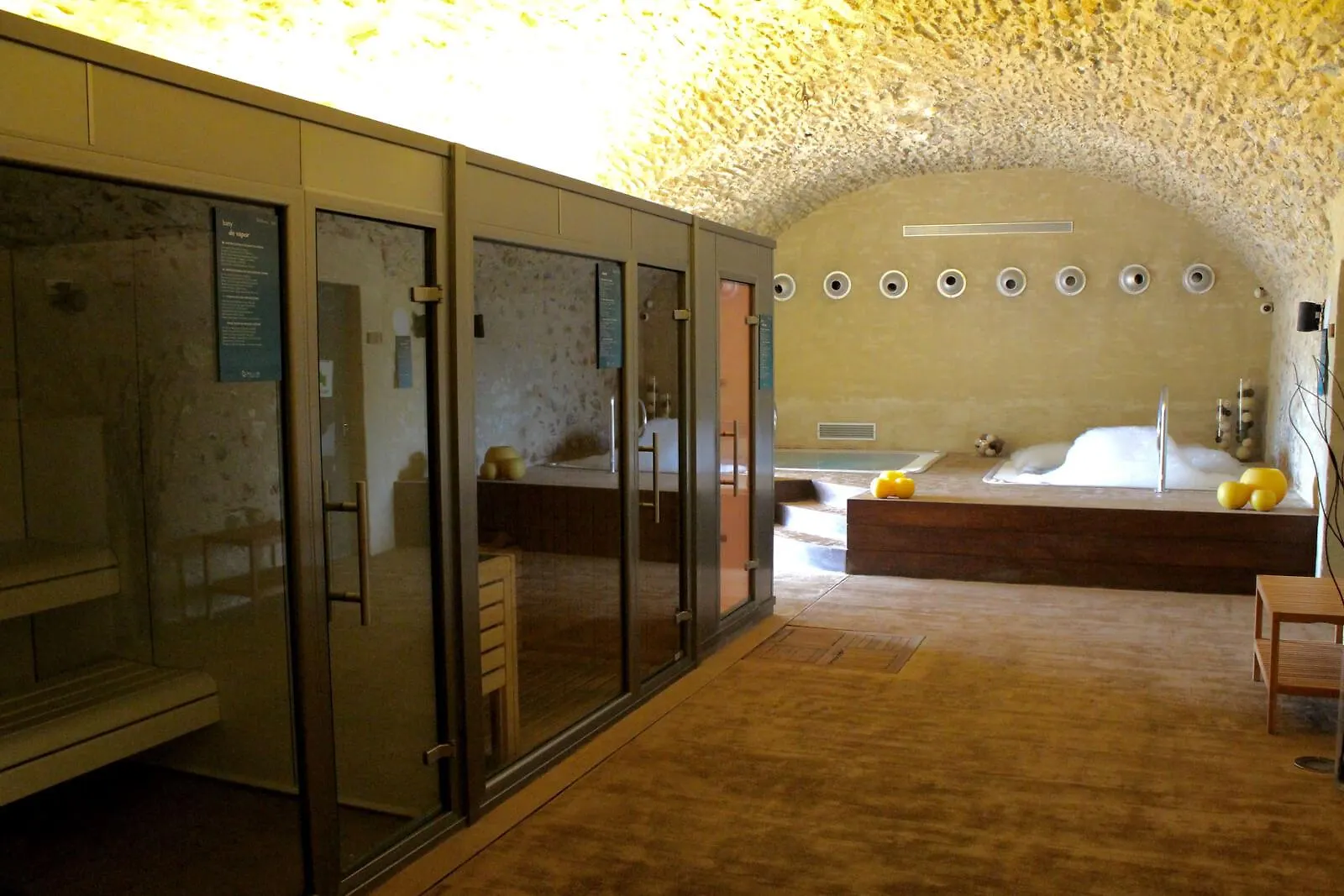 Urh - Hotel Moli Del Mig Torroella De Montgri 4*,