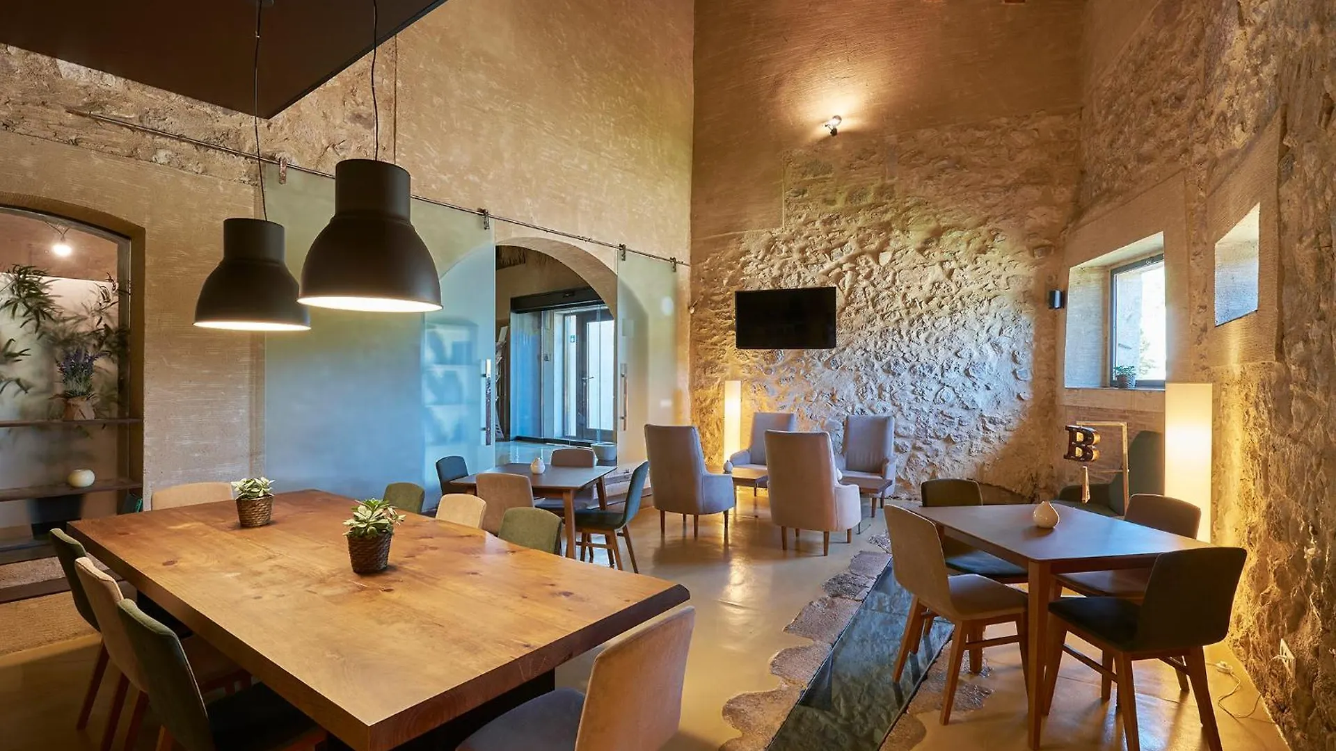 Urh - Hotel Moli Del Mig Torroella De Montgri